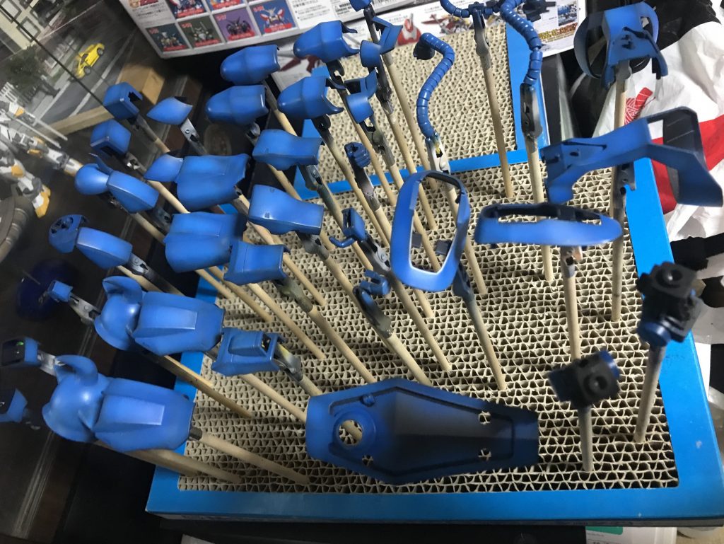 部品は、ほぼ分解して洗浄してリペイントしました。