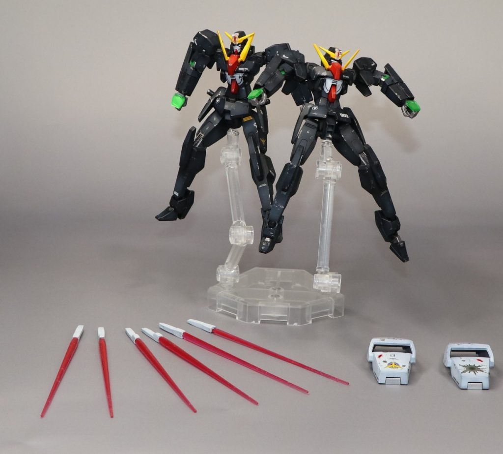 セット内容としてはセラヴィーガンダムの通常腰サイドアーマー、そしてビームサーベル６本となります。