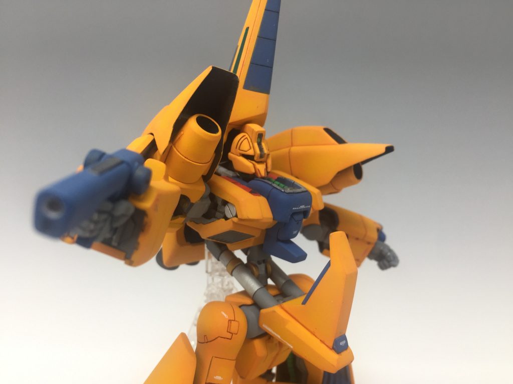 ビームガンを構えさせてみました。はっきり言ってビームガンを構えた姿はあんまり好きじゃないです。