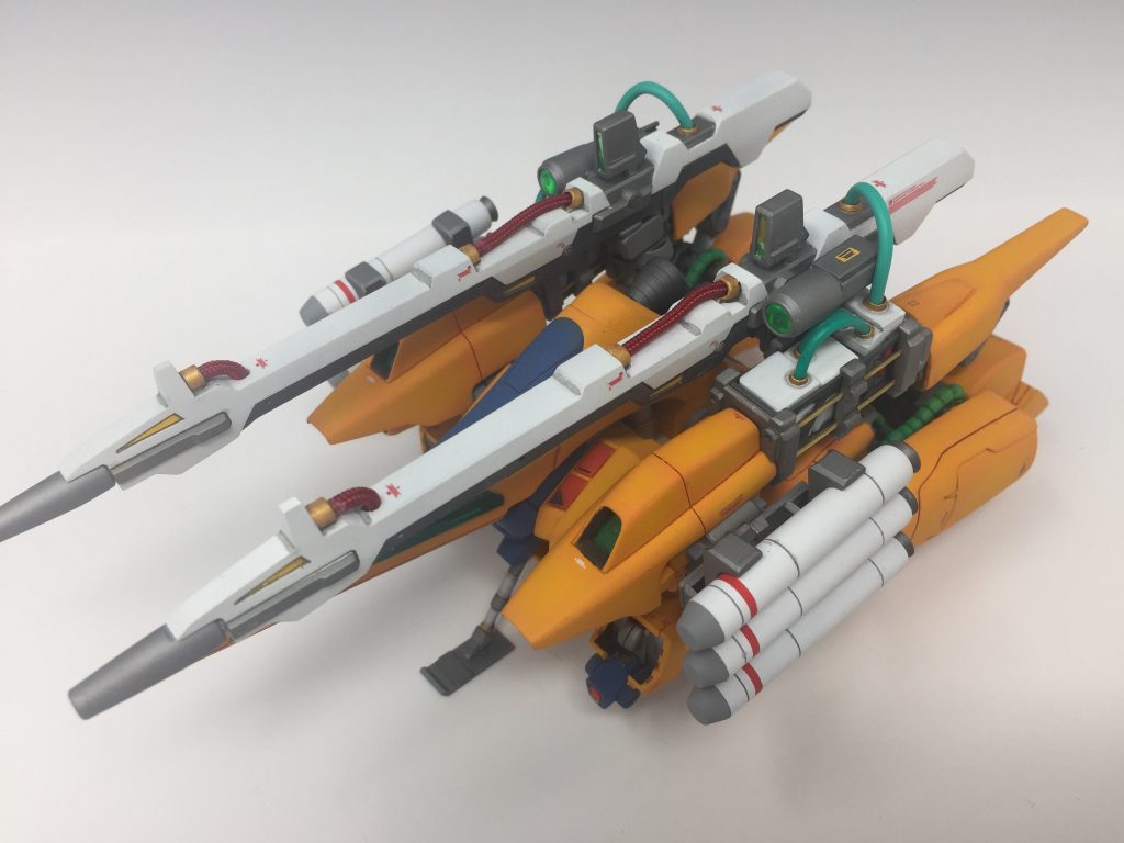 メガビームランチャーと対艦ミサイルを装備した兵装です。