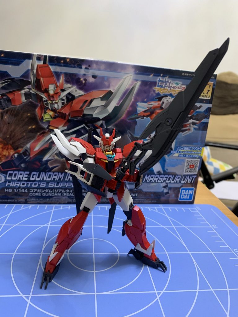 どでかソード持ちポーズ。
今回はまずらしい全身シャープ化もやりました。
ほんと大変だった