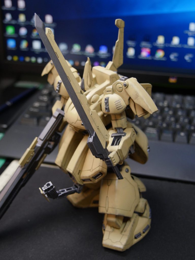 大型剣。コ〇ブ〇ヤさんのMSGパーツありがたや～。