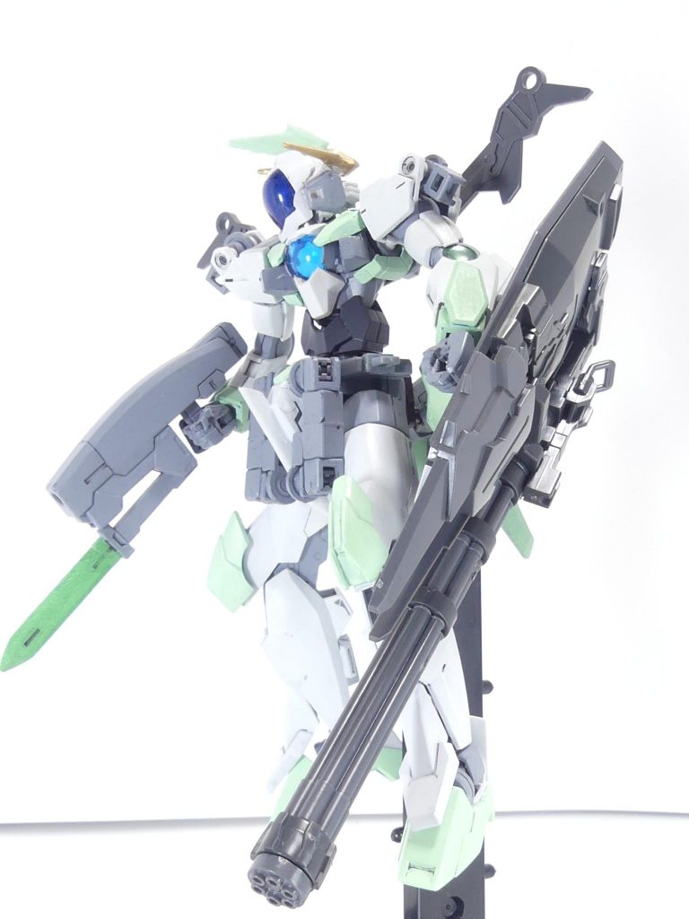 ニードルタイプのアーム部分は一応3ミリ軸。小さな翼風に。