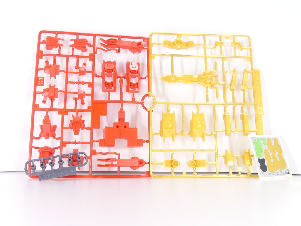 ランナー。ヴァルキランダーの続きのＣランナー。赤部分はＫＰＳで金部分はグロスインジェクション、ヴァルキと同様。素体のヴァルキランダーはEX13参照。金部分など塗装済みです。