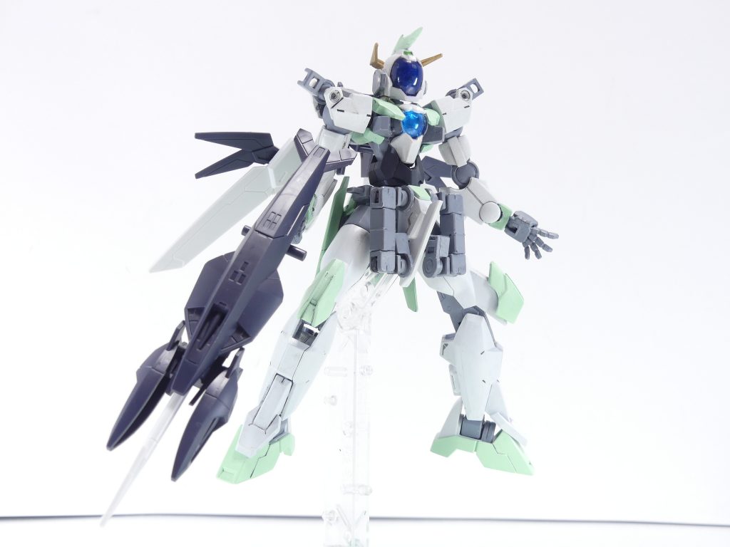 バックパック:姿勢制御用の大型フィンと推進用の水流ジェットを備えたバックパック。ウォーターニードルガン:ビームが減衰される水中で効率よく戦うことが出来る複合ウェポンシステム。ヴィンテージに装備。バックパックは変換用ジョイントをかませて。