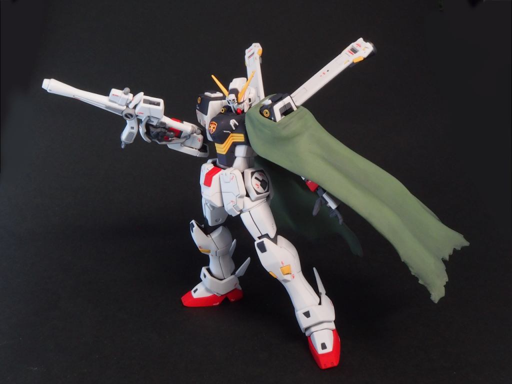 とりたてて意図したわけでも見映えがするわけでもないですが、こんな感じで部分的マント装備も出来るなぁと、撮影中に気づいたため記念に1枚。
（よく見ると右手がおかしいのですが、ザンバスター用の持ち手を紛失したため力技で普通の持ち手をくっつけています。）