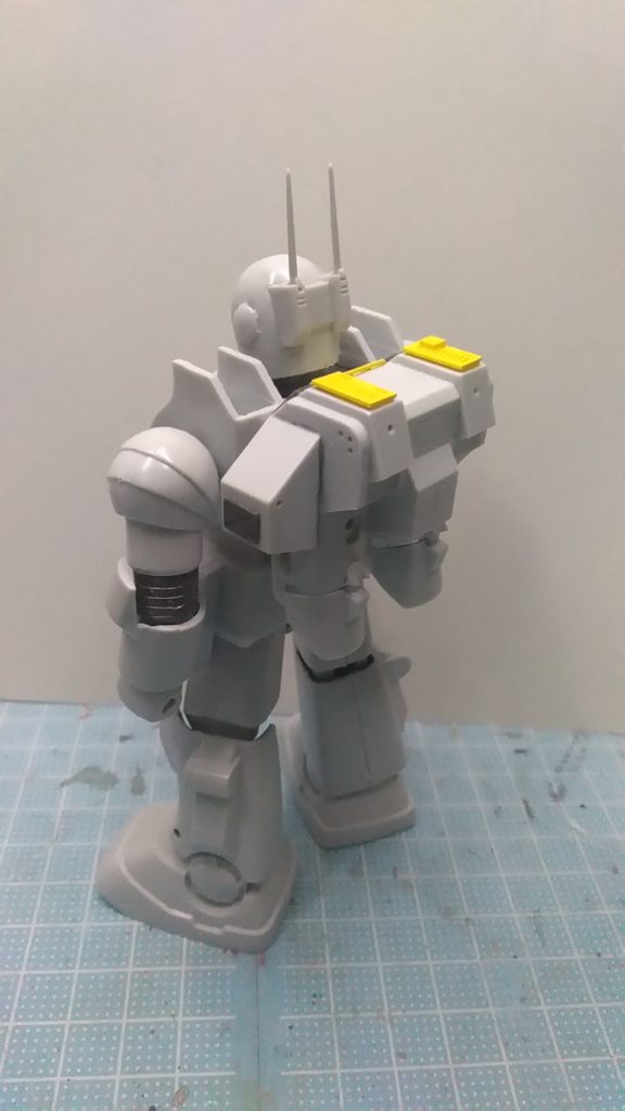 バックパックは適当にパーツを貼ってデコりました