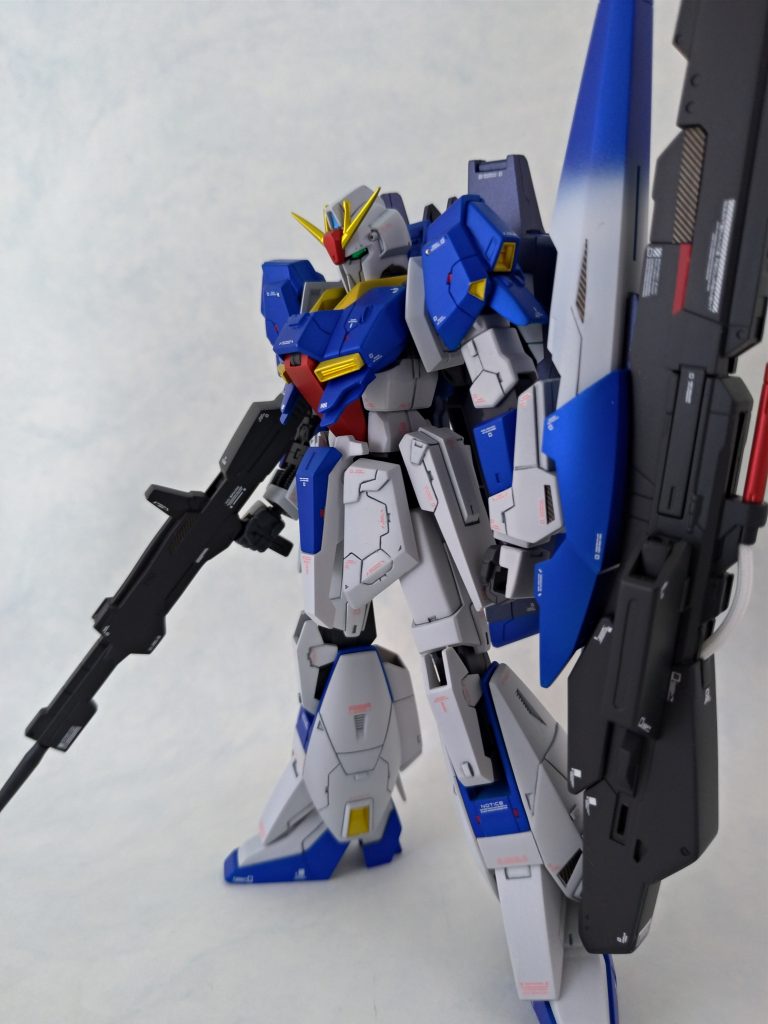 今回のゼータに関しては「mat modeling service」ブログ(http://matmat825.blog69.fc2.com/)を参考にさせて頂いた部分が非常に多いです……いつも楽しくブログを拝見しております！
配色が格好良かったこと（ぶっちゃけほぼ丸パクリ）、フィニッシュシートの活用方法などを今回のゼータに反映しています。