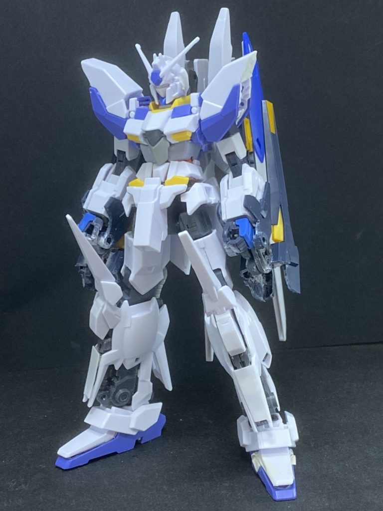 両腕のアームド・アーマーBSはアムアム等を使用して折りたためるように加工。
このためだけにバンシィのNTDを2つ購入、本体はまだ組んですらいませんw