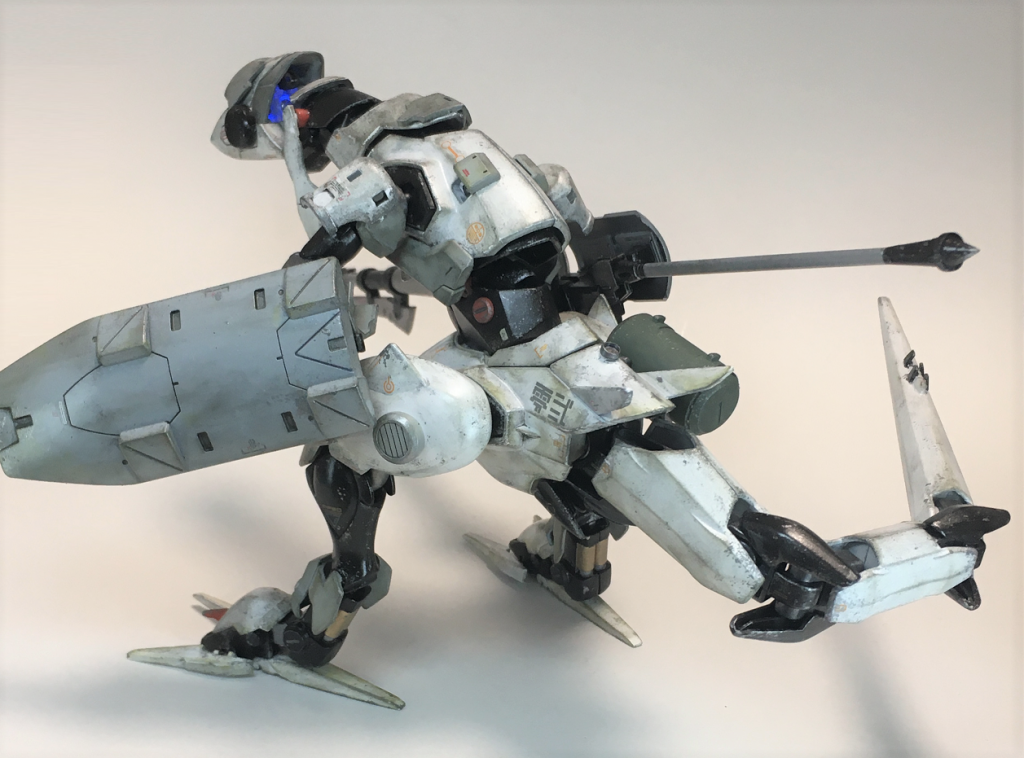 背面
シールドはキマリストルーパーより。