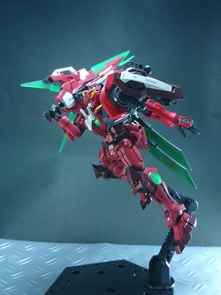 今回の投稿は以上となります。前回の投稿から半年ほどの期間が空いてしまいましたが、なんとか完成に漕ぎ着けました。エナメル墨入れや水転写デカールなどの初めてやったので自信はありませんが、情報量はグッと増えたように思えます。この作品が皆さんの目に留まって頂けたのなら幸いです。