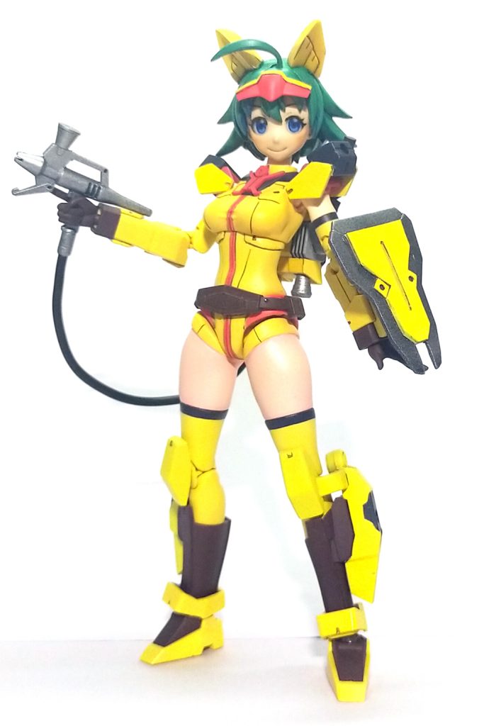 ■Pスプレーガン装備
ケーブルは2mmのアルミ線に熱収縮チューブに変更してます。落ち着いたら秋葉原でグレーのチューブ買って色も合わせてたいですね。