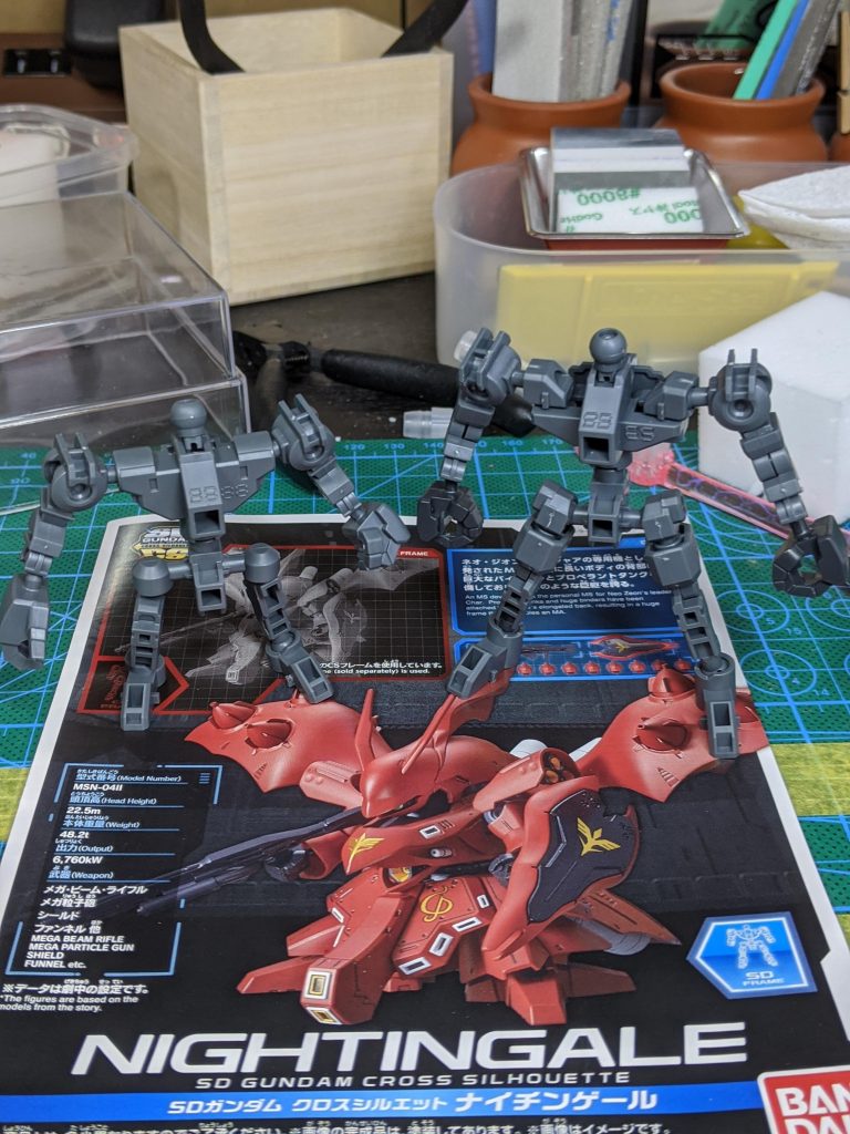 フレーム比較。0.5頭身くらいかわりますね。