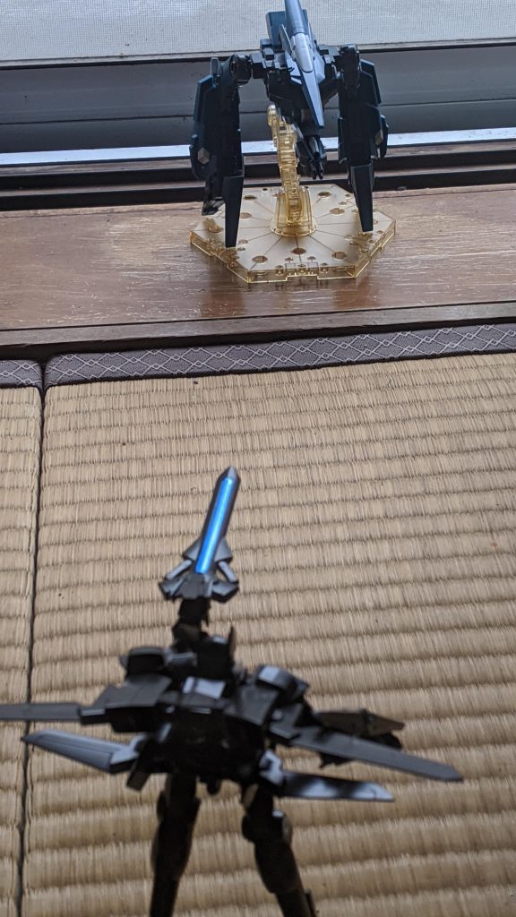 ダイバー達がGBNを楽しむ中で、ある奇妙なモビルアーマーの目撃情報が語られていた。そしてオーバーフラッグを駆るダイバーはそいつに出会ってしまった。