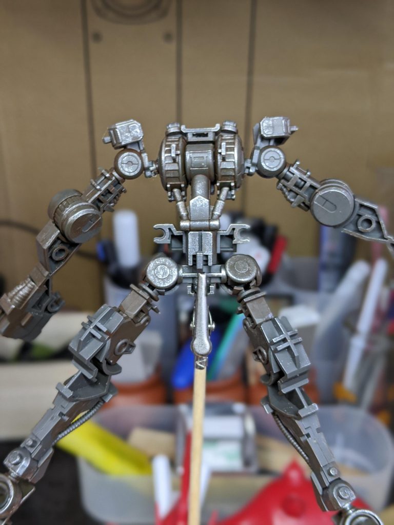 フレーム塗装
クレオスのウェザリングカラーステインブラウンの上に水性ホビーカラーのシルバーでドライブラシを行いました