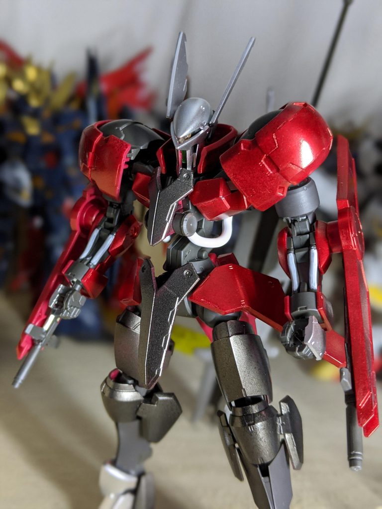 塗装後全体像。色を変えるだけでかなり印象がモチーフに寄ったように思いました。