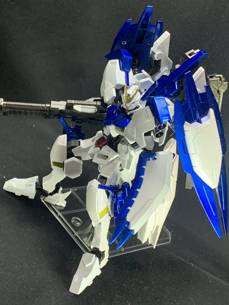 　全体像はこんな感じ。といってもこれまで投稿したものより全体写すとよくわからないですねｗ
　ちなみに背面の重み等で自立は不可能です。
　
　設定としては、半壊状態だったガンダムフレームを修復し、大型改修した機体であり、ガンダムフレームでありながら型式番号や機体名が不明なため、ソロモン72柱以外の悪魔の名前が付けられた機体。
　多数の大型武装を装備しており、その重量による機動力の低下を各部の大型ブースターで無理やり補っているという設定です。