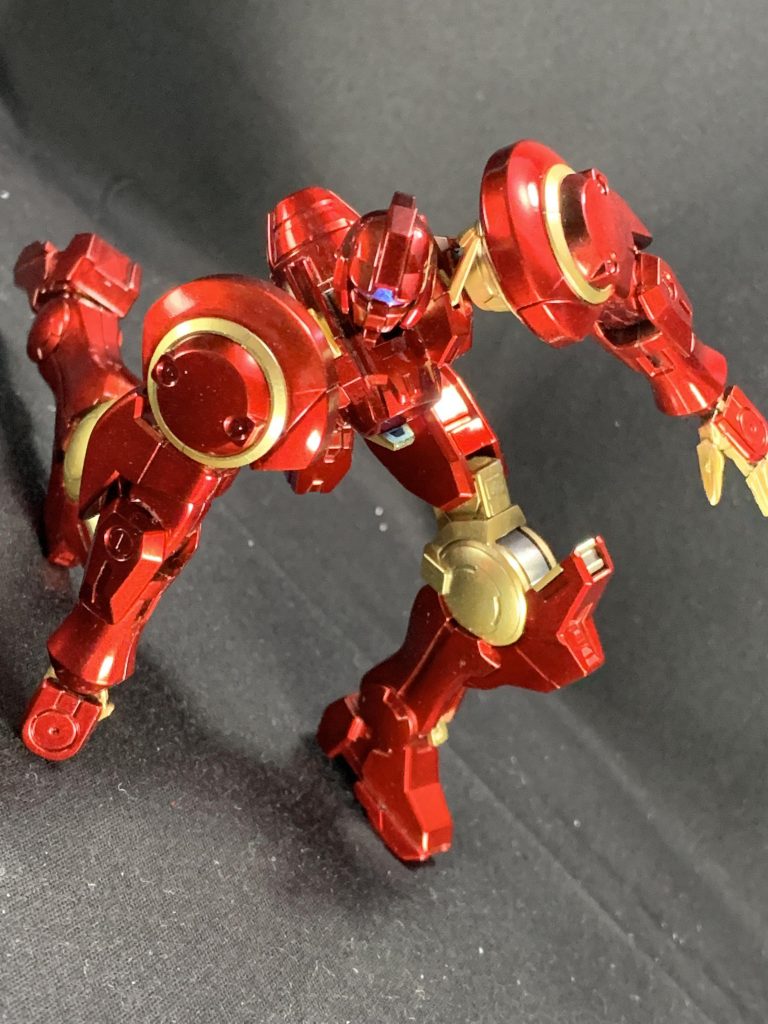 ポーズはさすがに可動域の関係で無理でしたw
 腕を地面につけると腰の可動域の関係でかなり無茶な体制になります。