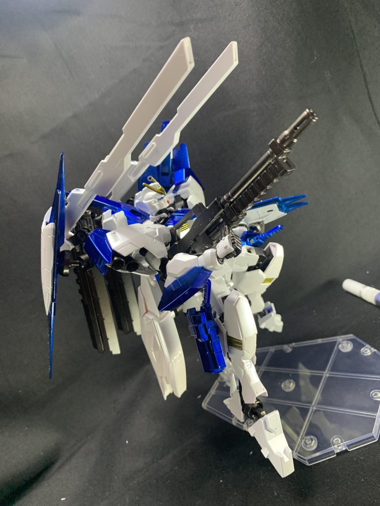 　ダブルXのサテライトキャノンを使った、大型リニアカノン発射形態。

　当然ながらこの武装含めて、各部様々な部位が干渉しあっている為に動かすの結構苦労します。
　ちなみにバックパックの各武装やブースターはそれぞれ着脱可能です。