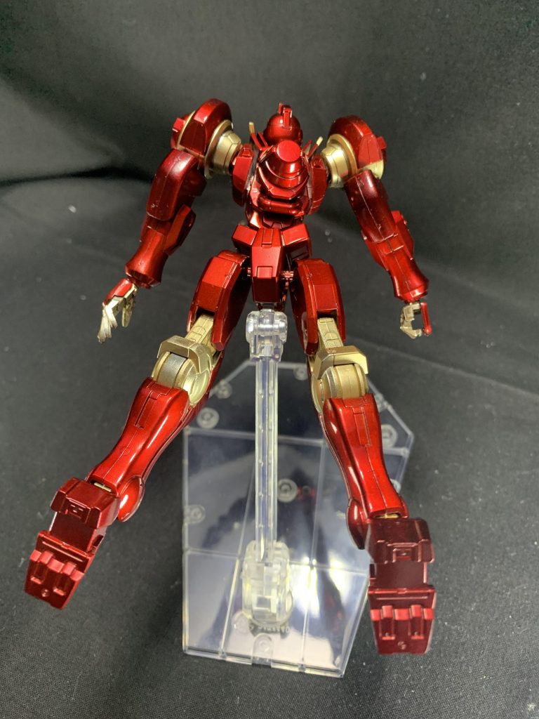 背面はこんな感じです。
 下手にいじるとコンセプトからずれそうだったから、特にパーツの増設とかはしてなかったんですが、ブースターとかスタビライザーは付けても良かったかな。