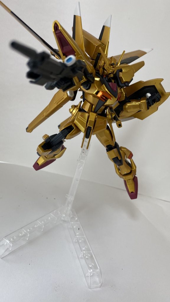 金→スターブライトゴールド
関節部、グレー→ジャーマングレー
あずき→シャアレッド