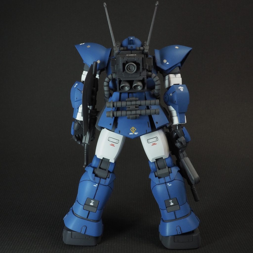 リアも精悍なリファインが成されていますので、丁寧に仕上げました。