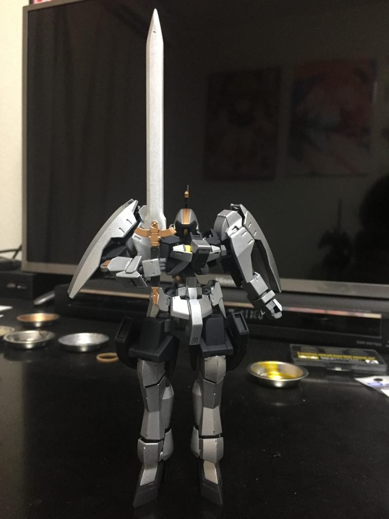 色変えグレイズリッター–3枚目/制作者：ジョニー服部