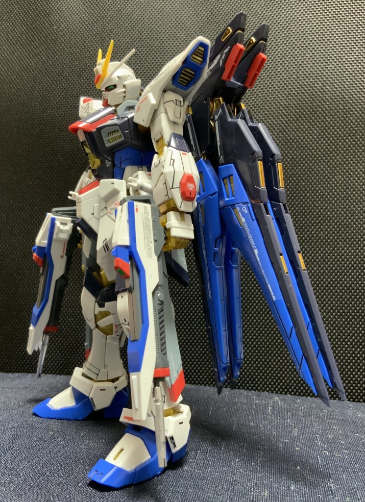 MA-M21KF 高エネルギービームライフル もデカールを貼って印象が変わりました 😊