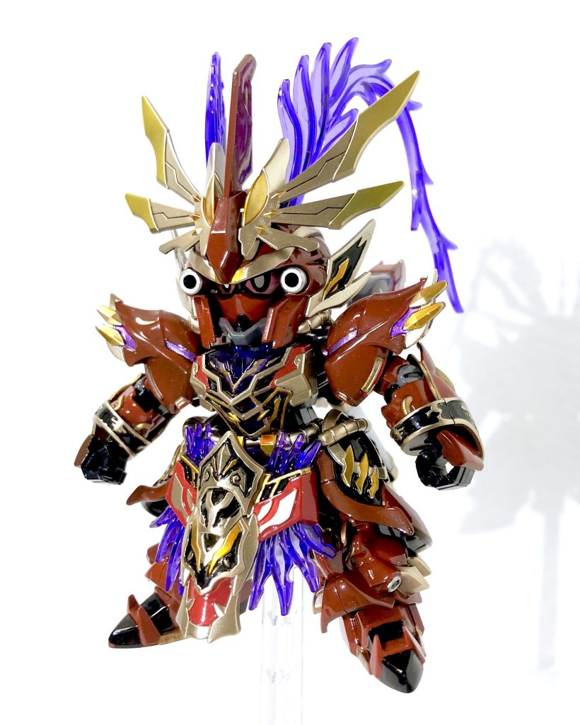 マスクと一部装甲を外したバージョン！オメメクリクリ！