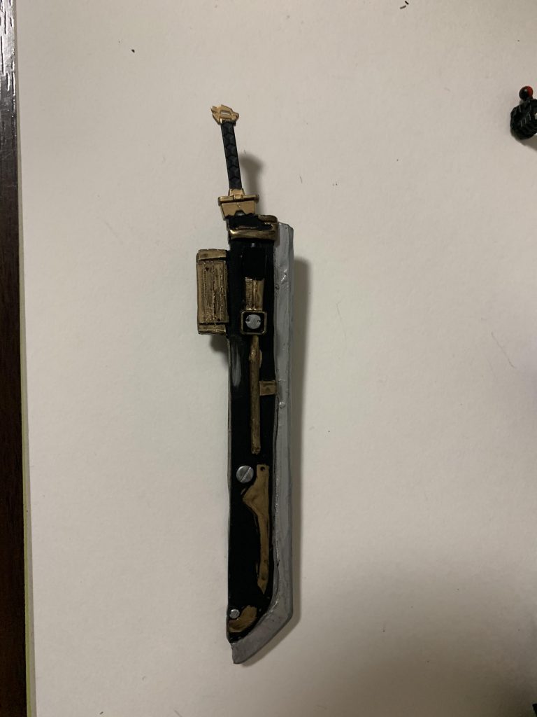 ONIMARU単体です。
アストレイレッドフレームのガーベラストレートを元にプラ板を重ねたり挟んだりしてみました。
モールドにコトブキヤさんのものも少し使わせていただきました