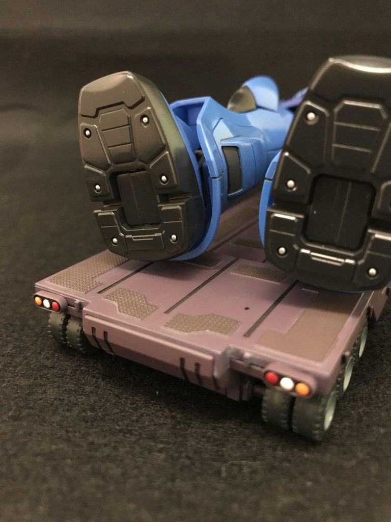 一番好きなショット。ウィンカーとかブレーキランプを見ると急に現実感が出て、妄想に思いを馳せてしまいます。