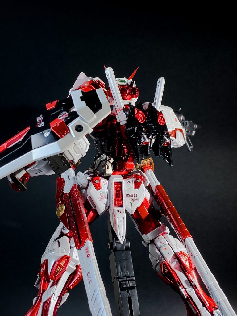 The back and the butt are my favorite parts of this gunpla. 😆