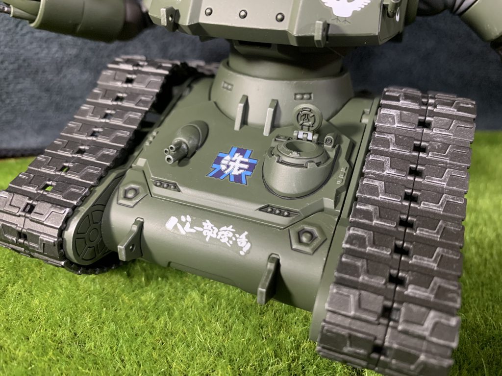 3連機銃は銃口を一回り大きく開口しました。