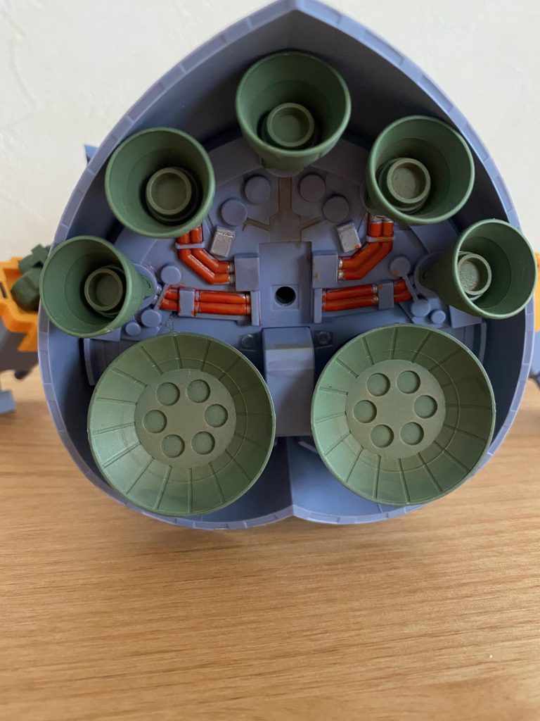 スカートの裏を塗りウェザリングマスターしました。