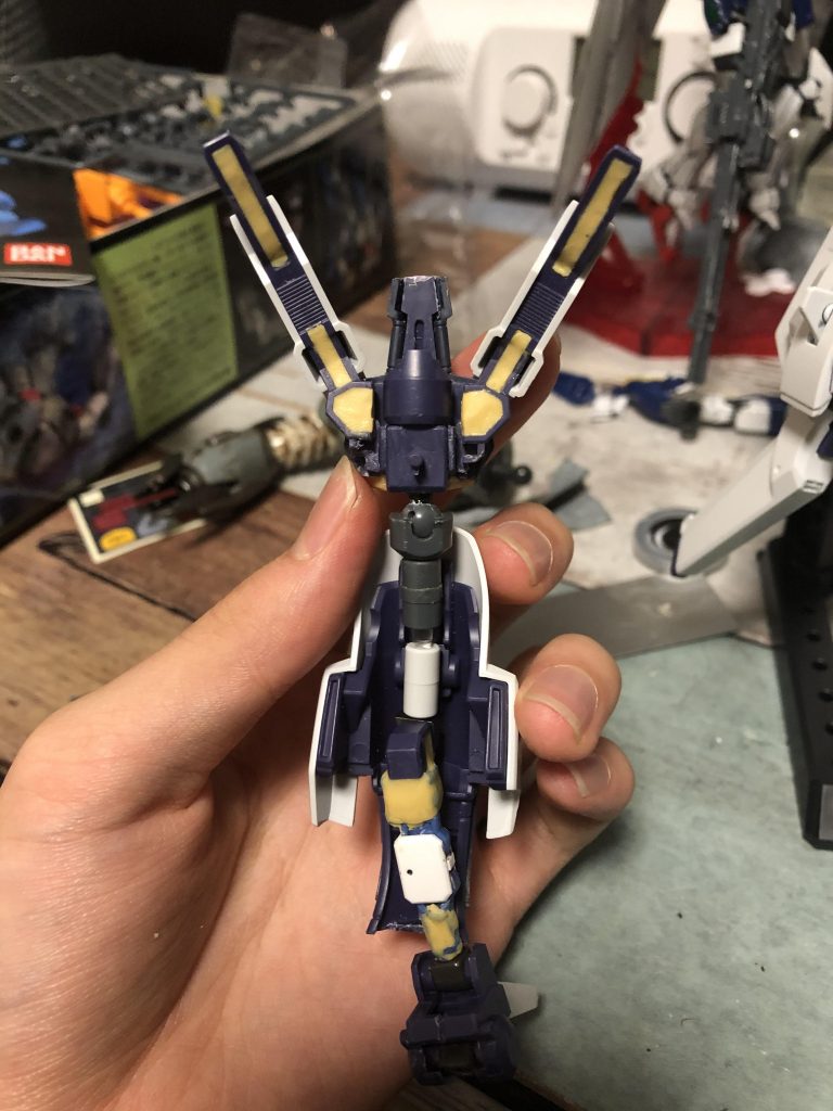 散らばっててすみませんm(_ _)m
右腕です。ゼルトザームに影響されて
コンポジットシールドブースターに
ボールデンアームズやらプラ棒やら
引っ付けて出来てます。