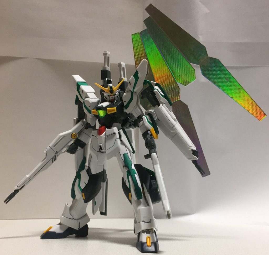 3年前のGWに製作したガンプラです。
巷では、外出自粛中にマイガンプラを晒すのが流行ってきているようなので、過去作ながら出来の良い作品をアップします!
因みに、本作の更に1年以上前に、細部違いでカラーリングの異なる、ほぼ同様のカスタマイズを製作している為、本機は設定上でも2号機としています。