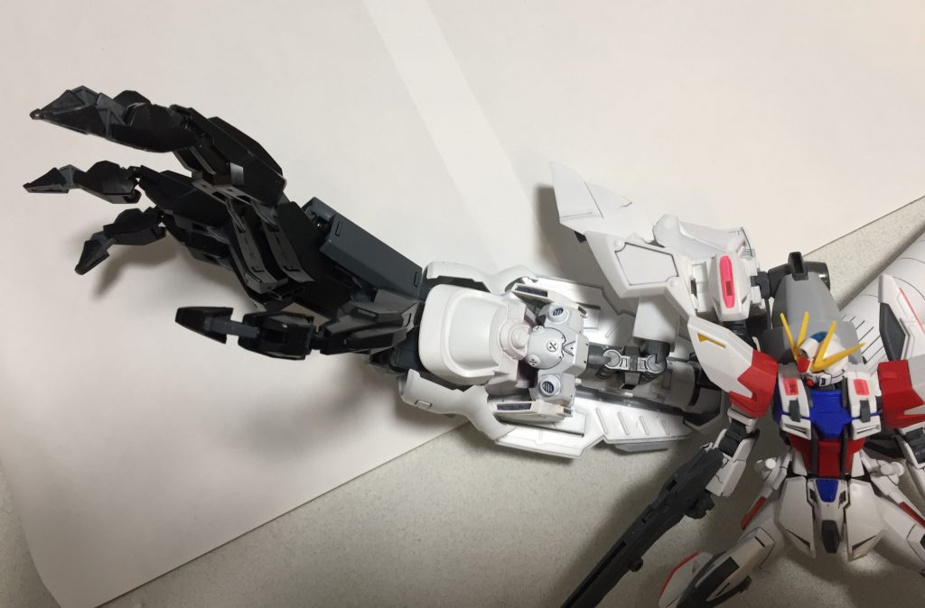 ギガ・ビルド・フィンガーッ!
以上、デストロイガンダム級あるいはメガサイズ級の敵機を想定したストライカーパックでした!
以下、おまけ