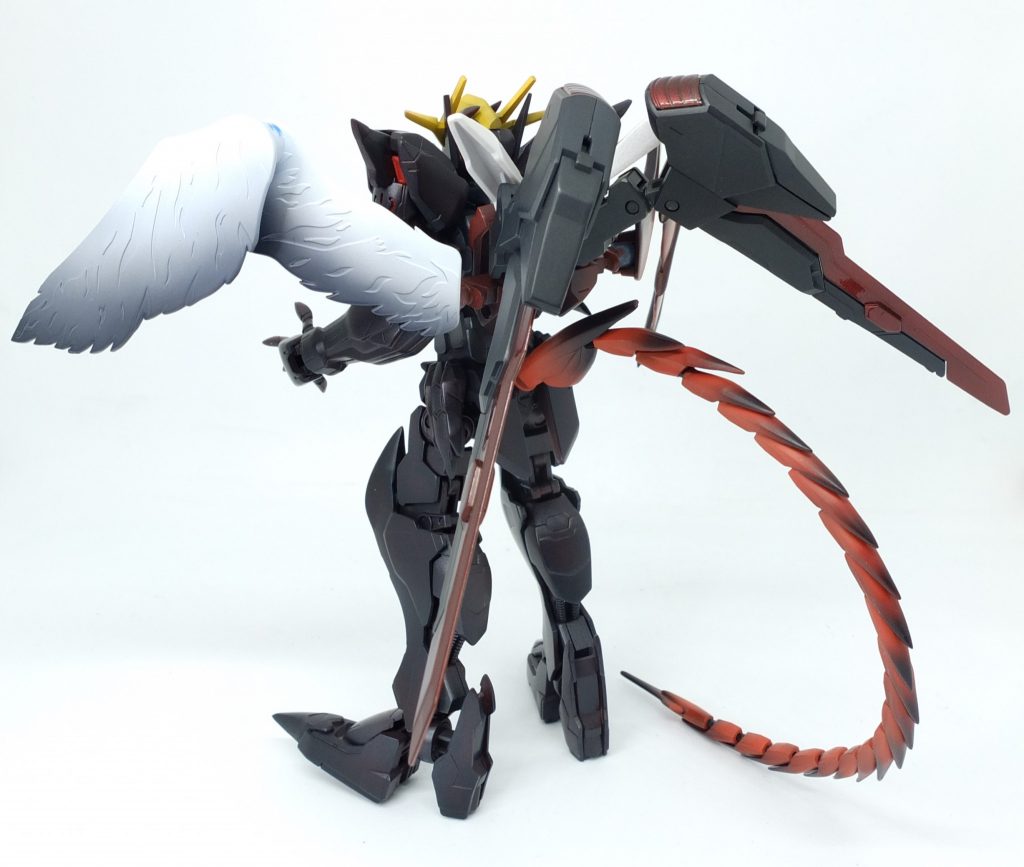 尻尾はグラデーションを付けて悪魔らしい見た目を付けたかったのですがこれでは良いとこ爬虫類ですかね…