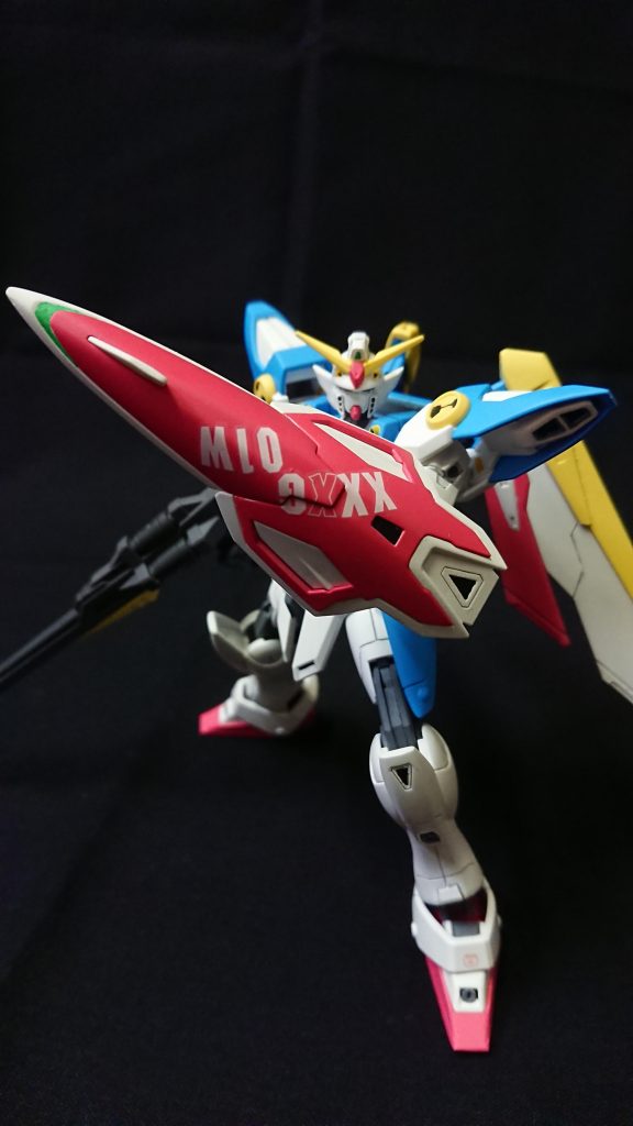 EW版の盾のデカール真似して、上手くできたー！と思って構えさせたら文字が逆さま(silly)