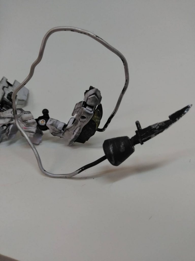 制作過程は撮ってませんでした。ごめんなさい
右腕のナイフっぽいのはレクスの尻尾見たいに動きます