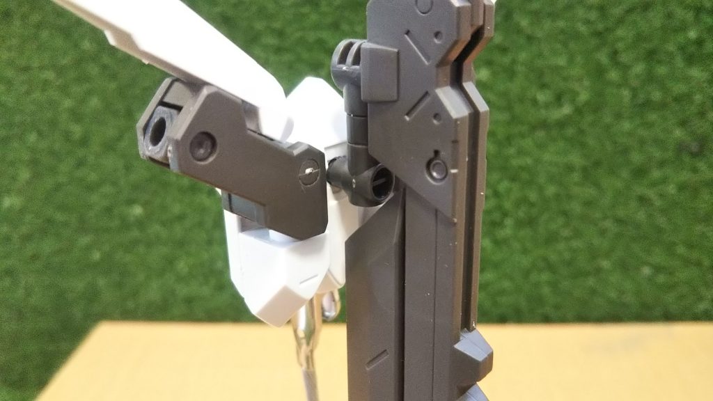 ジョイントをつけてデモリッションナイフをラックできるようにしました