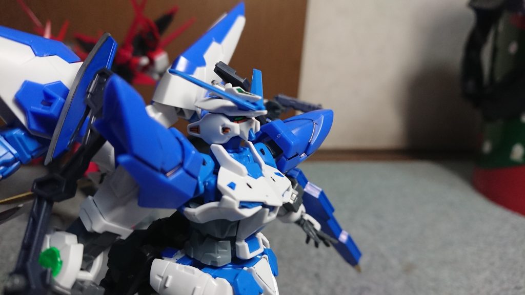 口のチンガードを簡単に切除してアストレイらしいしゅっとした顔にしました