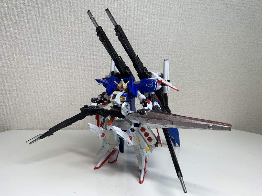 狙撃手なので兵装は全て長い砲身を採用。