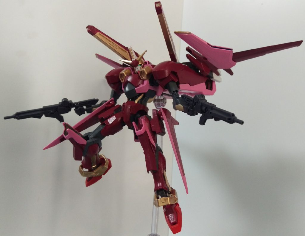 機体の名前についてはお察しの通り、別ガンダム作品の赤い騎士から。