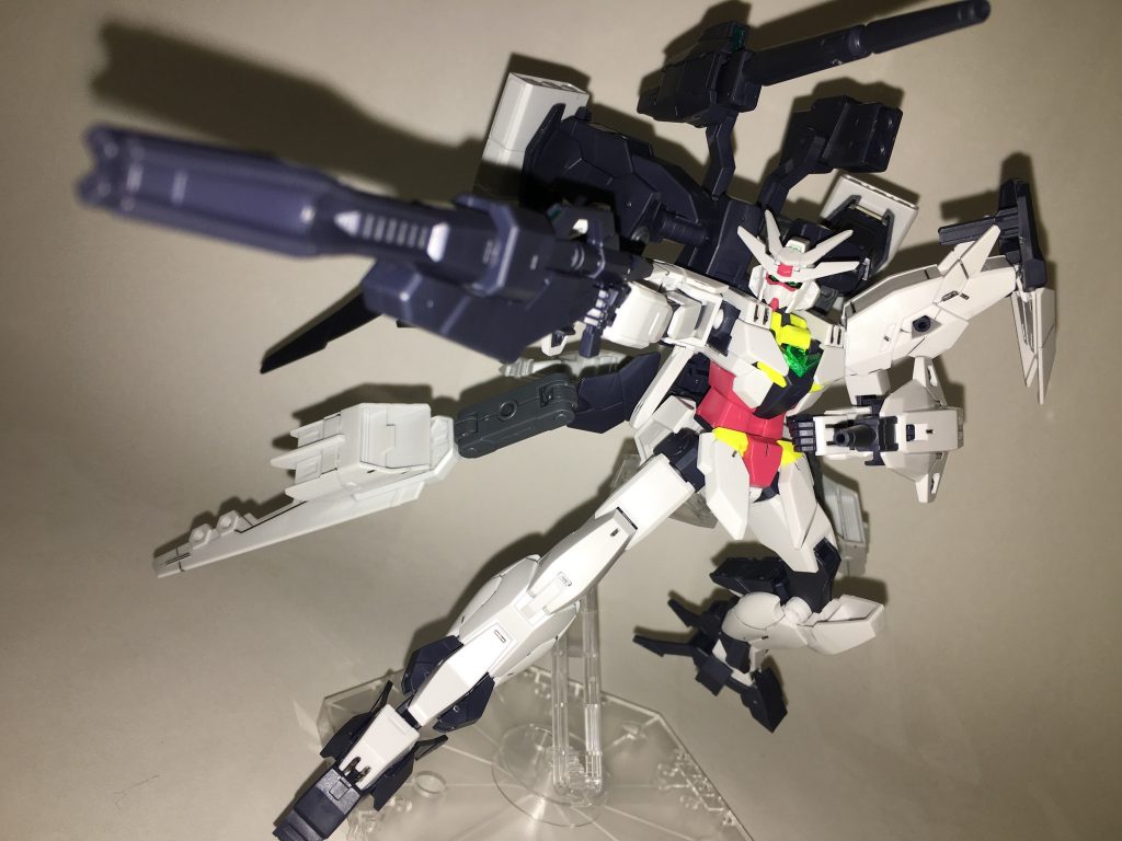 アクションシーン、その1。ビームガトリングガンを持った状態。