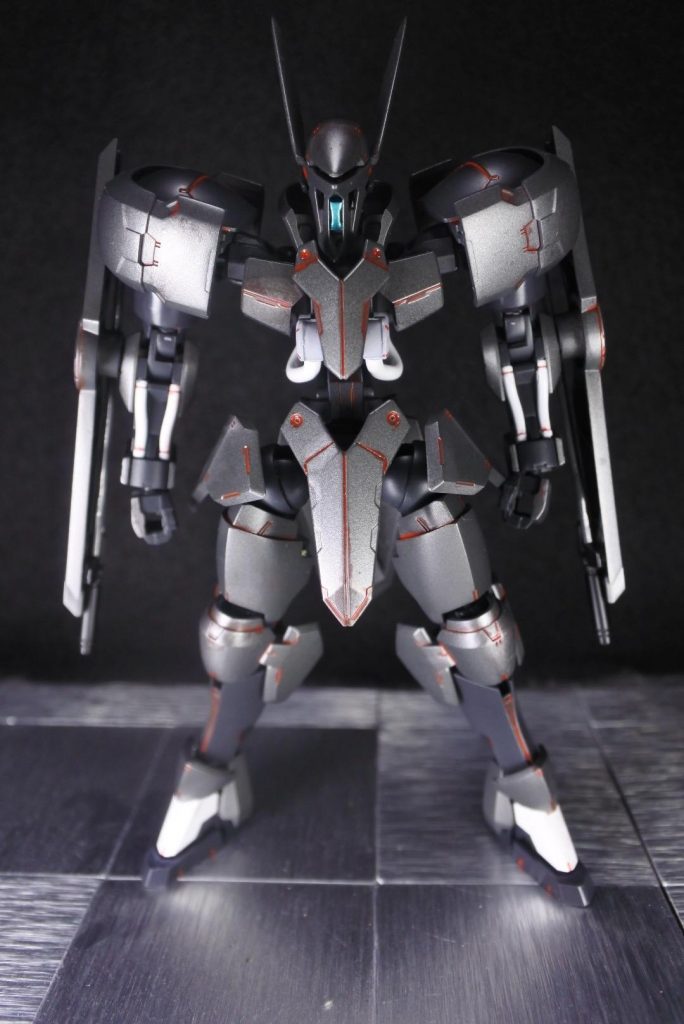 スミ入れ部分にはシャインレッドを使用。