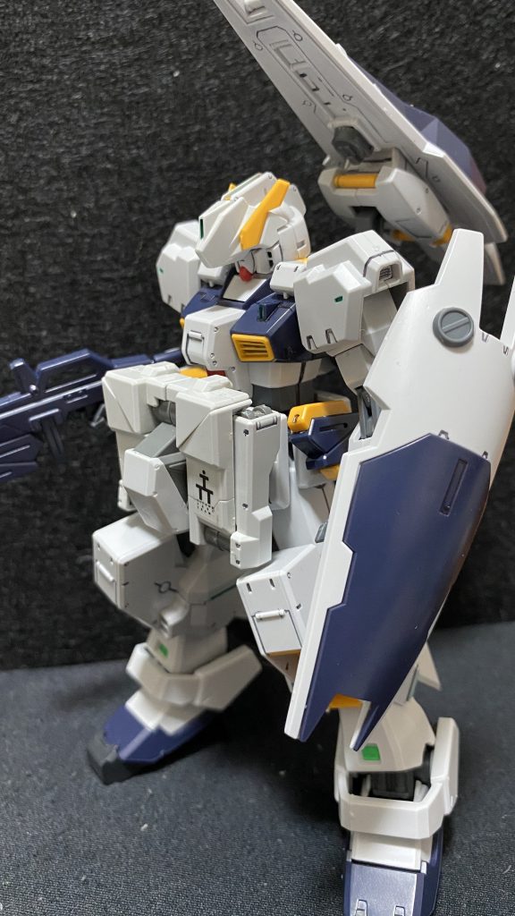 サーベルのポロリ具合が酷いので取って撮影。