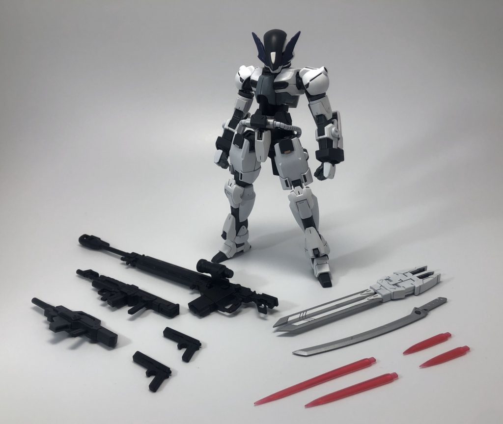 素体がシンプルな分、武装を充実させてみました。
ミッションに応じて使い分けるイメージです。