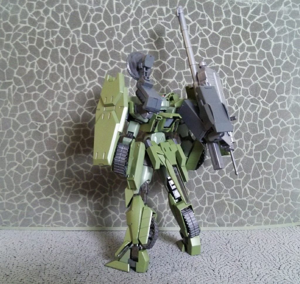 【再投稿】ウチのガンタンクシリーズ–3枚目/制作者：ヤージ