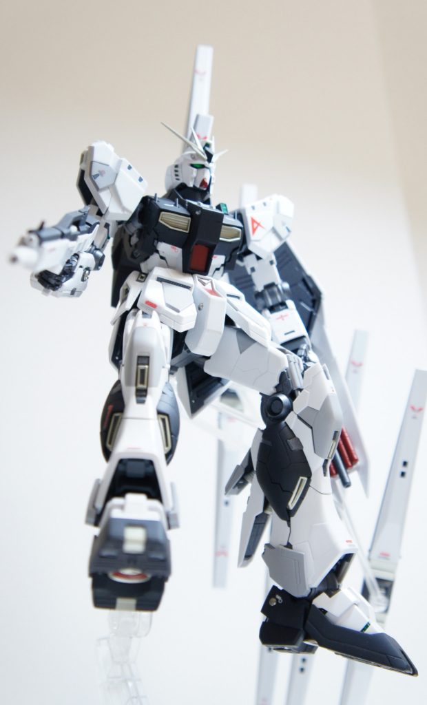 ファンネルを射出した時のユルッとした動きが好きなので(笑)
その動きをイメージしてみました